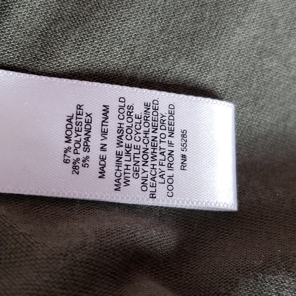 EXPRESS One Eleven Women's Tee Shirt Short Front/Long Back Army Green Sz S - Picture 6 of 6